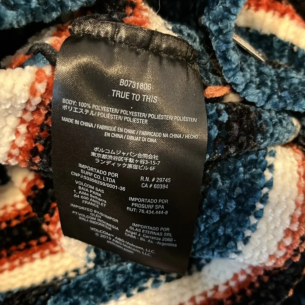 Volcom Cropped Sweater - Picture 4 of 5